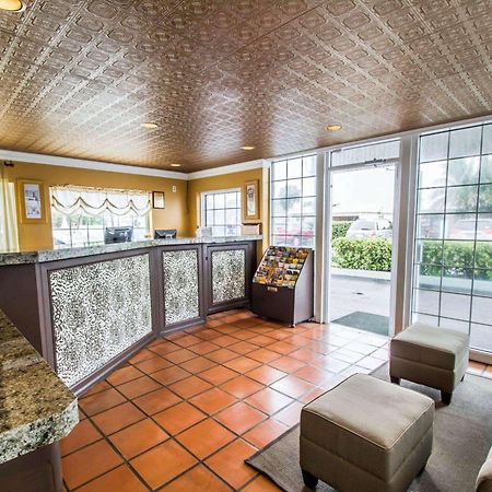 Econo Lodge Cocoa Beach - Near The Port Εξωτερικό φωτογραφία