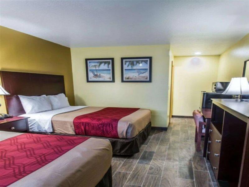 Econo Lodge Cocoa Beach - Near The Port Εξωτερικό φωτογραφία