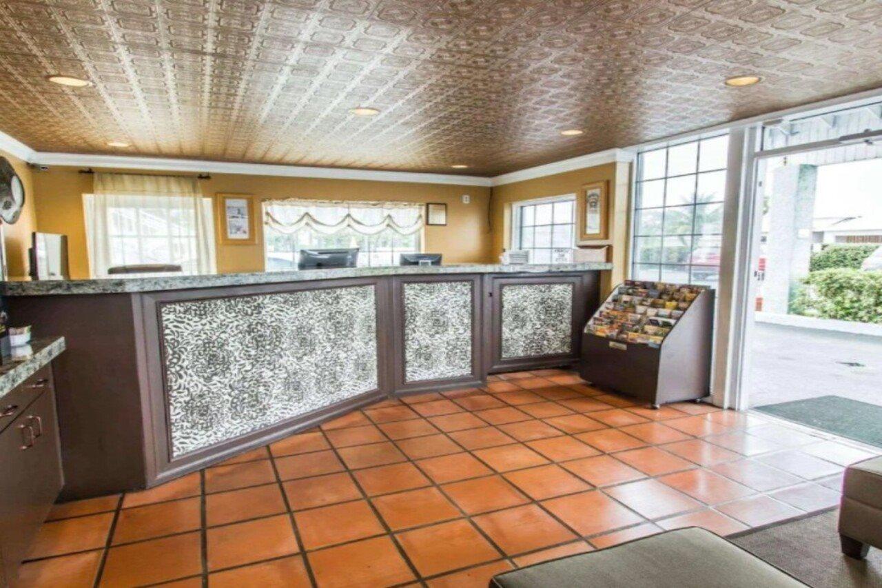 Econo Lodge Cocoa Beach - Near The Port Εξωτερικό φωτογραφία