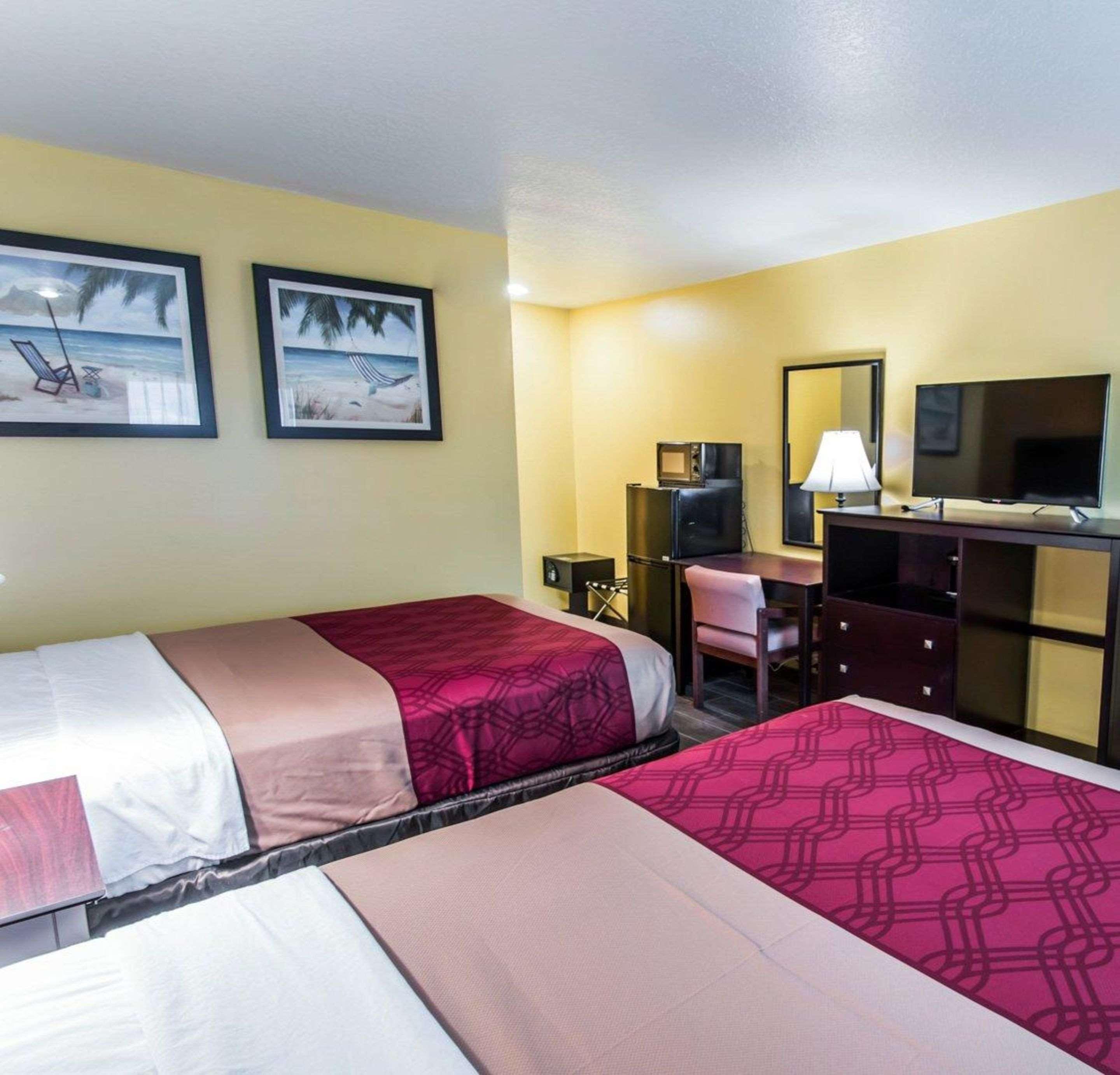 Econo Lodge Cocoa Beach - Near The Port Εξωτερικό φωτογραφία