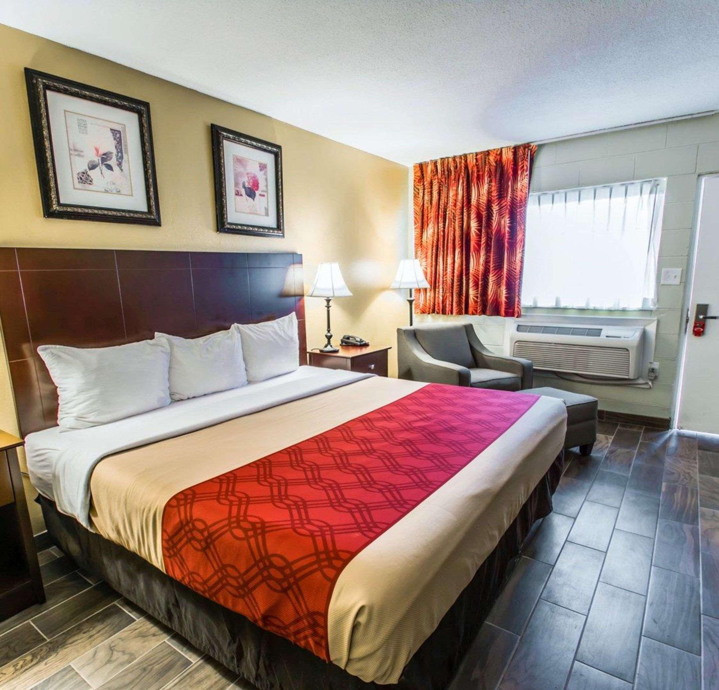 Econo Lodge Cocoa Beach - Near The Port Εξωτερικό φωτογραφία