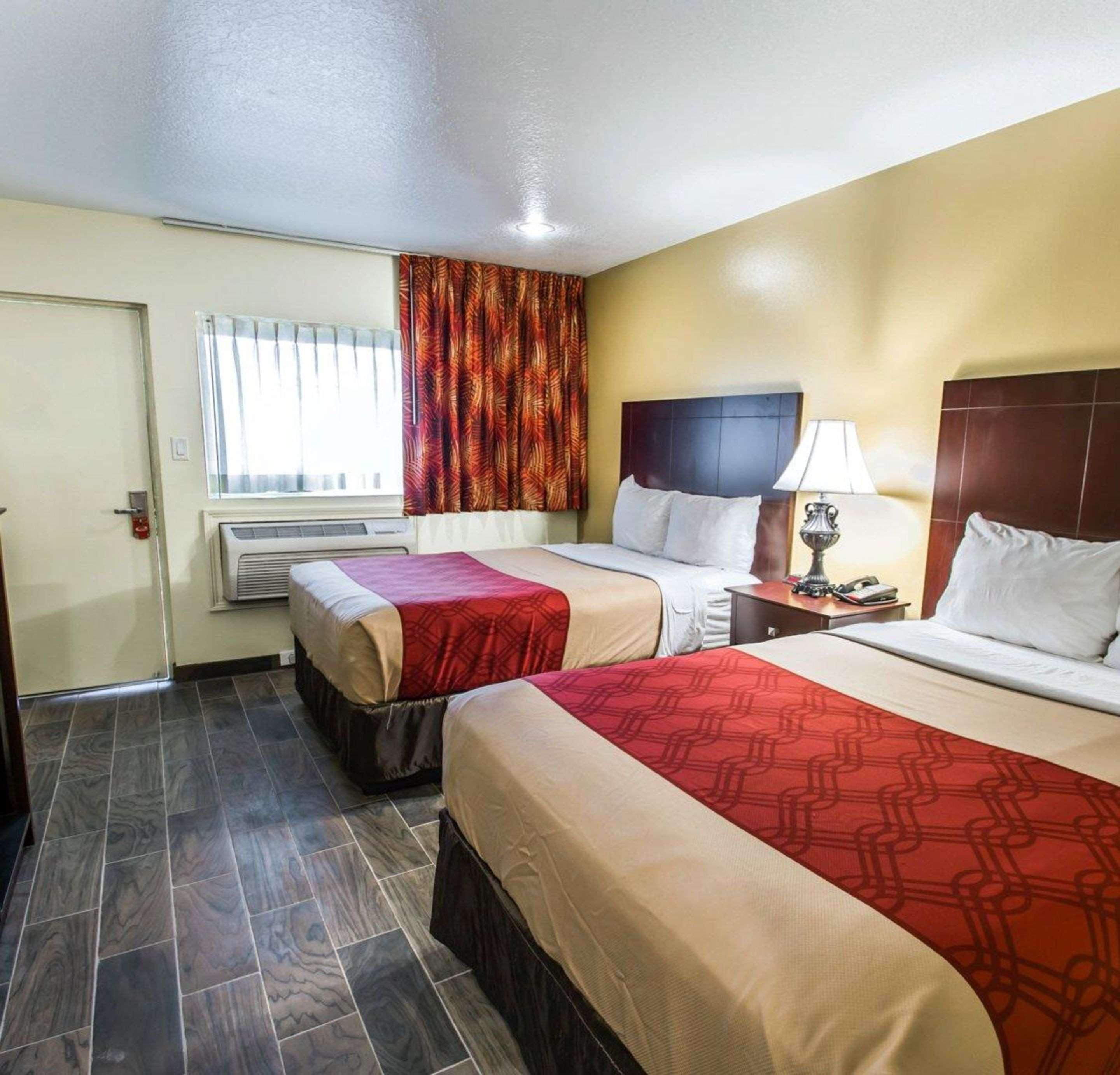 Econo Lodge Cocoa Beach - Near The Port Εξωτερικό φωτογραφία