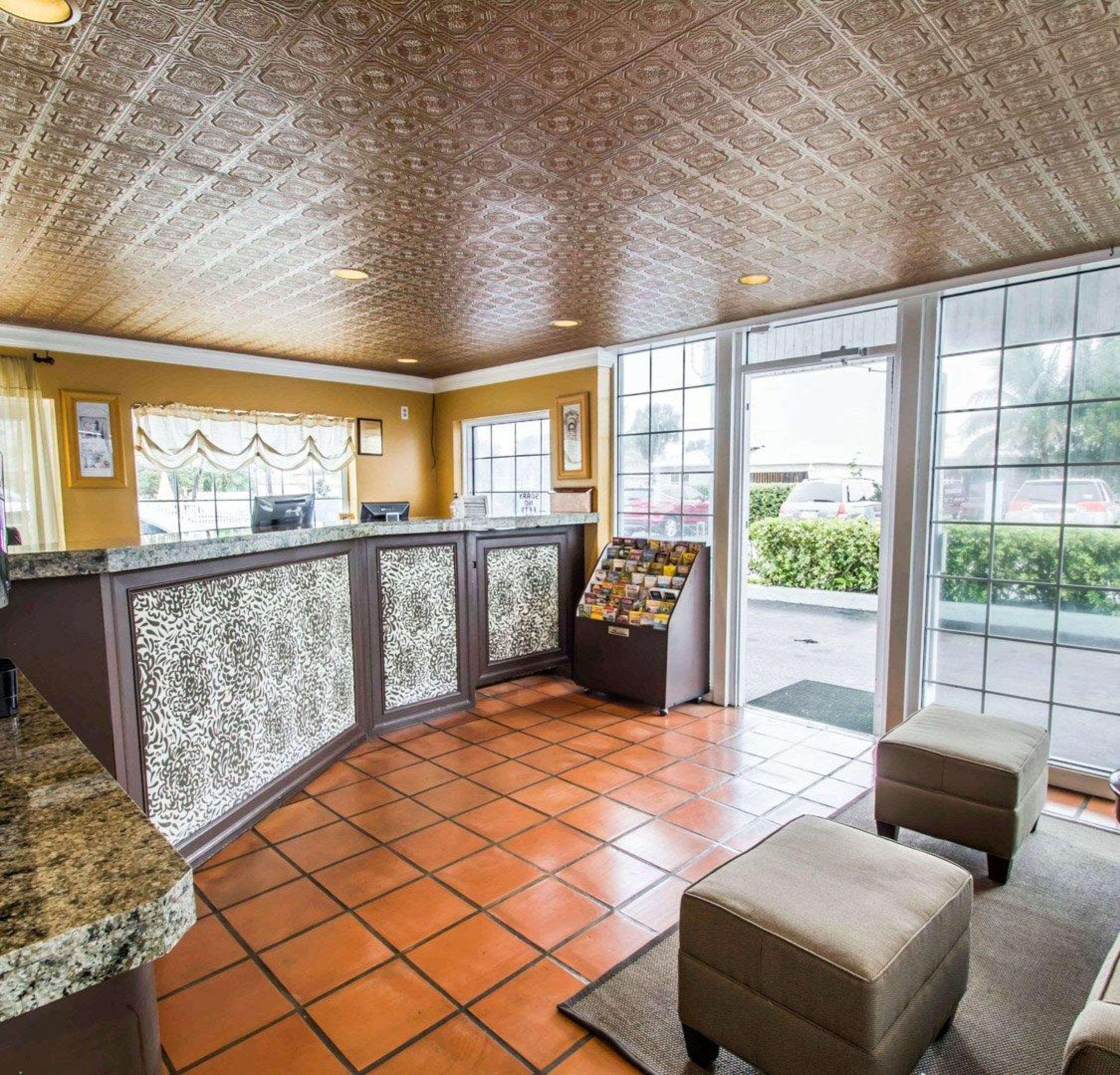 Econo Lodge Cocoa Beach - Near The Port Εξωτερικό φωτογραφία