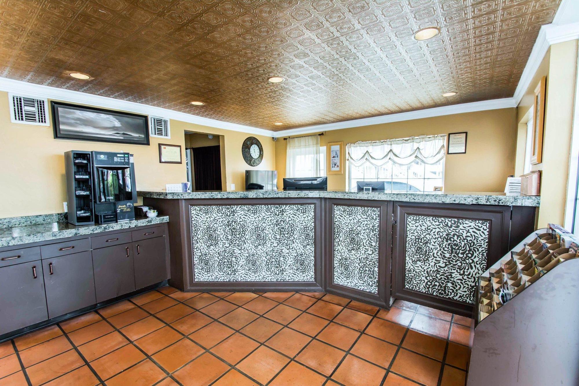 Econo Lodge Cocoa Beach - Near The Port Εξωτερικό φωτογραφία