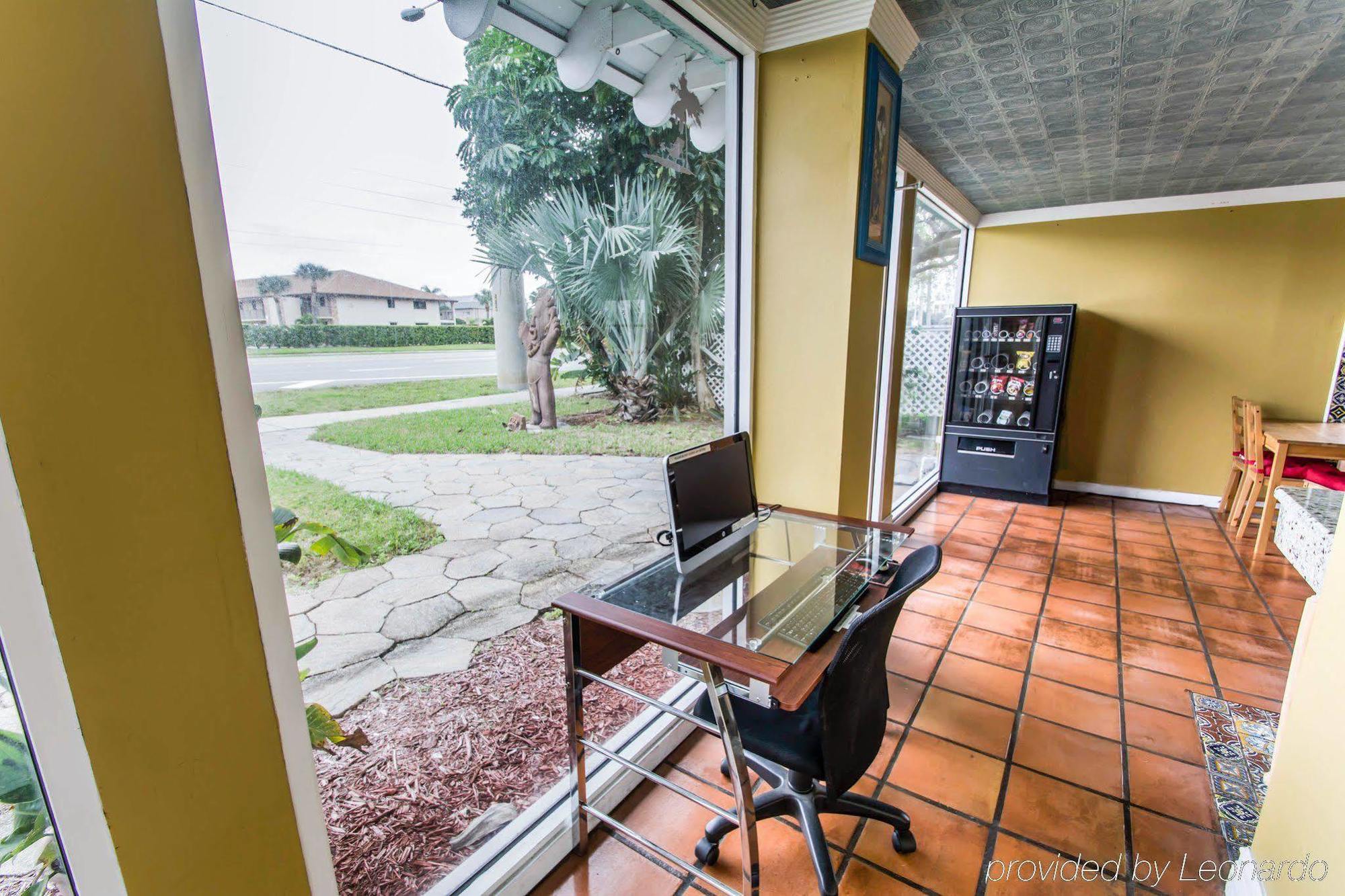 Econo Lodge Cocoa Beach - Near The Port Εξωτερικό φωτογραφία