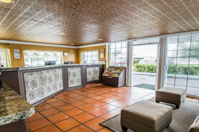 Econo Lodge Cocoa Beach - Near The Port Εξωτερικό φωτογραφία